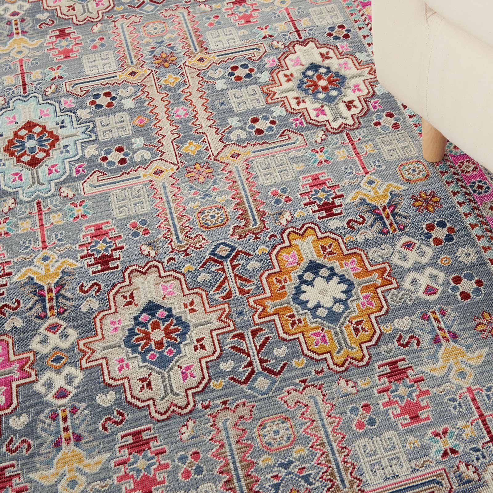 Nourison tapijt Vintage Kashan VKA05 GYMTC GREY MULTICOLOR 5X8 099446811837 interior 2