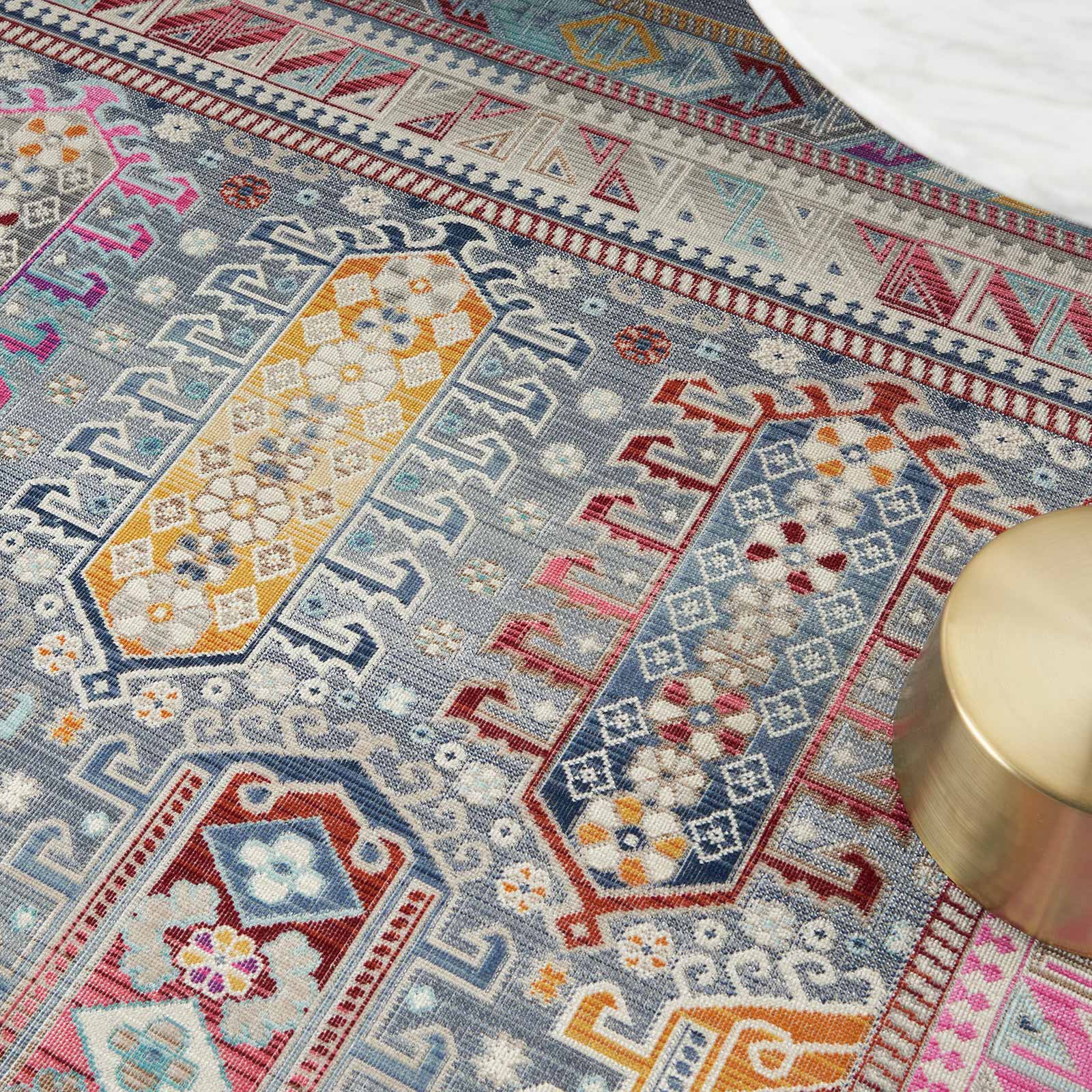 Nourison tapijt Vintage Kashan VKA06 GYMTC GREY MULTICOLOR 5X8 099446811967 interior 2
