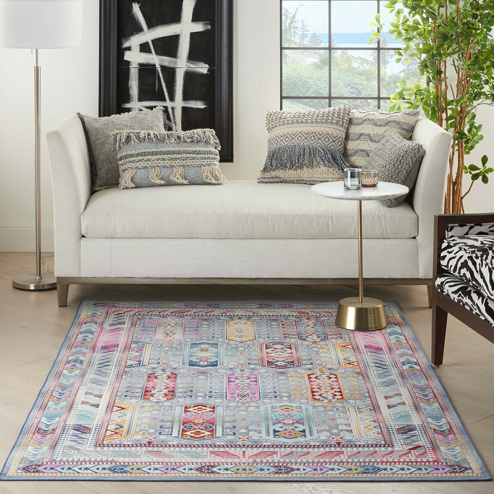 Nourison tapijt Vintage Kashan VKA06 GYMTC GREY MULTICOLOR 5X8 099446811967 interior 3